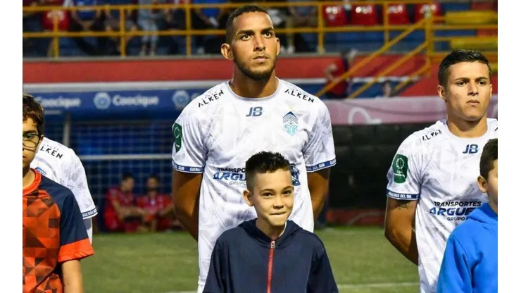 Manuel Morán es presentado con su nuevo club