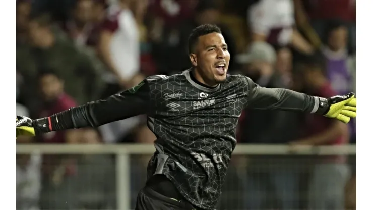 Esteban Alvarado: "Me siento en casa en el Ricardo Saprissa"