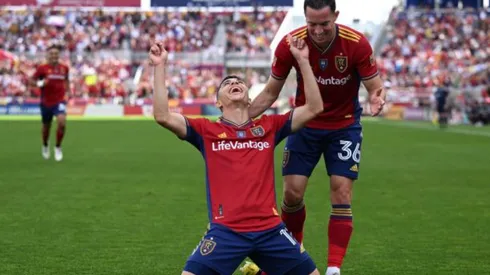 Bryan Oviedo generó dos asistencias en crucial triunfo del Real Salt Lake.