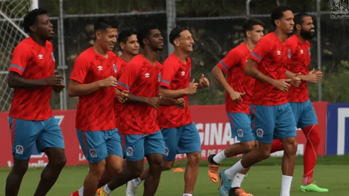 Pedro Troglio anuncia la alineación titular de Olimpia para enfrentar a Marathón.