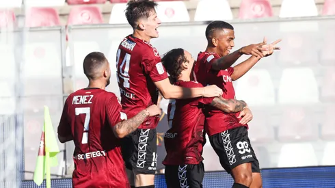 Rigoberto Rivas marca un golazo para dejar a Reggina en la cima de la Serie B [VIDEO]