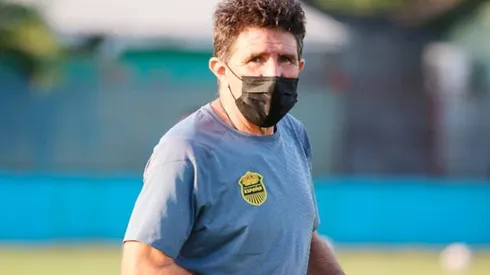 Héctor Vargas asegura que ahora se cuidará de los árbitros