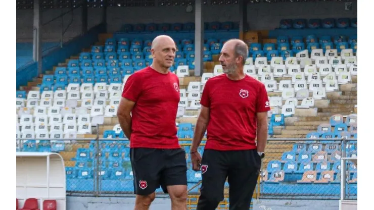 Para Fabián Coito, la serie aún no está definida (LDA)