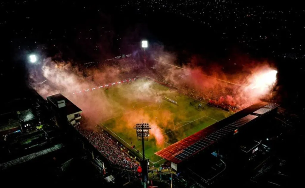 El Alejandro Morera Soto será una caldera rojinegra (LDA).