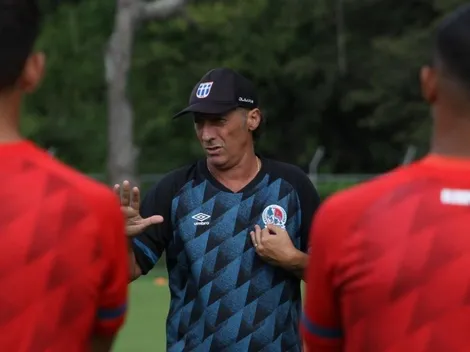 Pedro Troglio: "He jugado clásicos en Argentina e Italia, pero venir a uno de Honduras es muy duro"
