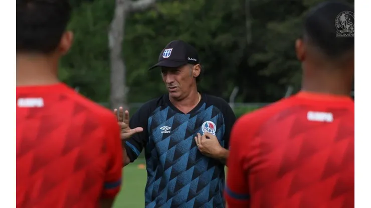 Pedro Troglio: "He jugado clásicos en Argentina e Italia, pero venir a uno de Honduras es muy duro"