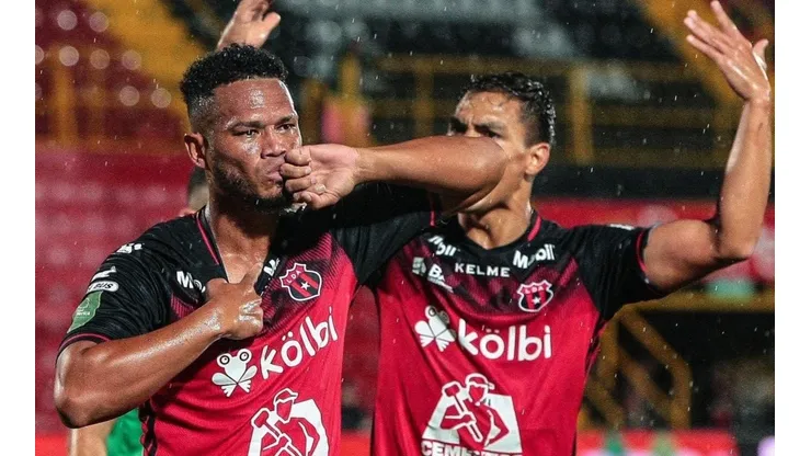 Rolando Blackburn rompe su sequía