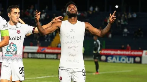 Freddy Góndola anota y le dedica el gol a su hermana y papá