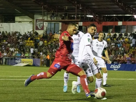 Sólido y de visita, Saprissa se afianza en la cima de su grupo con triunfo en el caribe