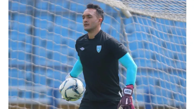 Ricardo Jerez critica el estado de las canchas de Guatemala