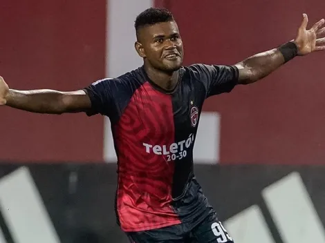 Jorlian Sánchez amenaza con terminar goleador de la LPF