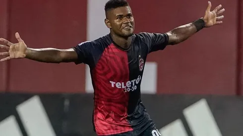 Jorlian Sánchez quiere ser el máximo goleador de la LPF