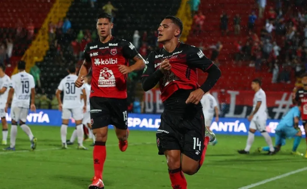 Doryan Rodríguez vuelve a Alajuela (LDA).