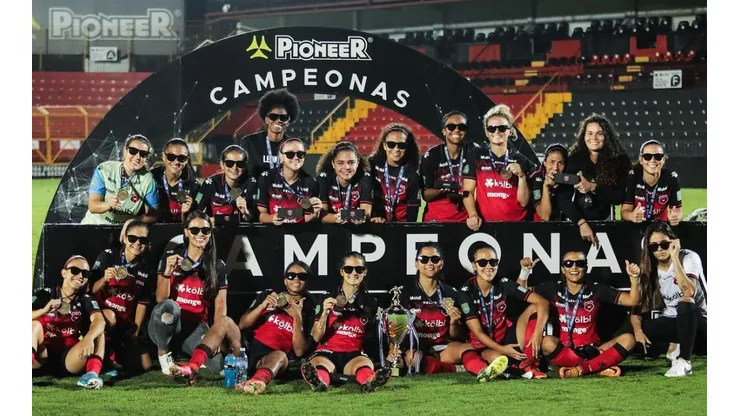 Alajuelense conquistó el Torneo UNCAF tras volver a derrotar a Saprissa.