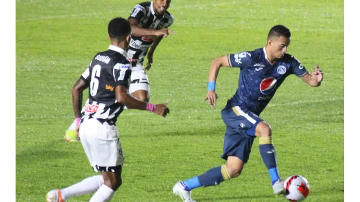 Motagua elimina a Tauro en la tanda de los penales