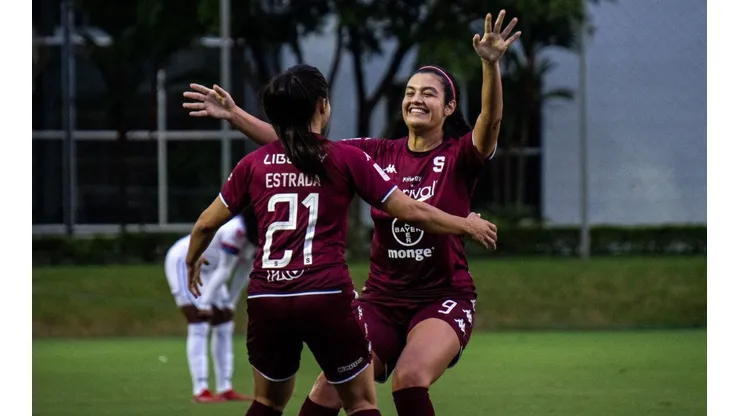 Gabriela Villagrand tuvo un debut de ensueño con Saprissa