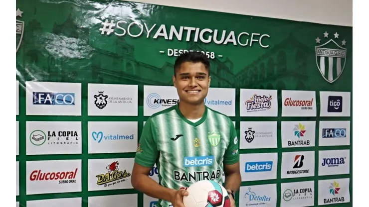 El contundente mensaje de Marcelo Saravia tras fichar por Antigua GFC