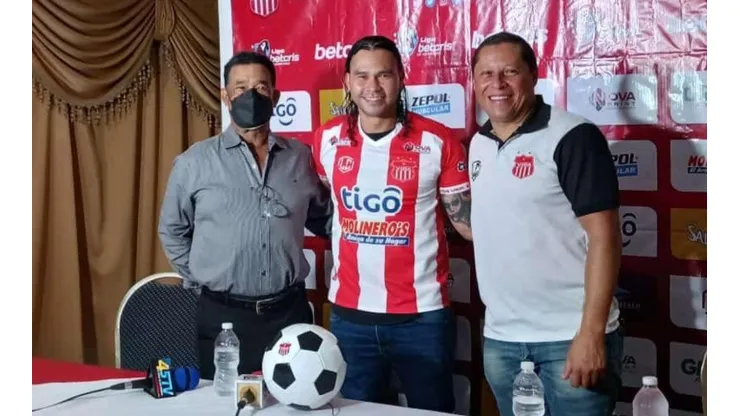 El Gullit Peña promete dar su máximo esfuerzo en Vida