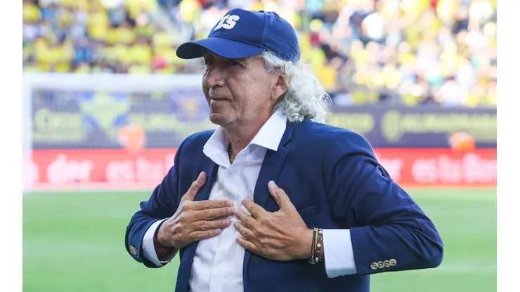 ¡Histórico! Mágico González recibe emotivo homenaje por parte de todo el estadio del Cádiz [VIDEO]