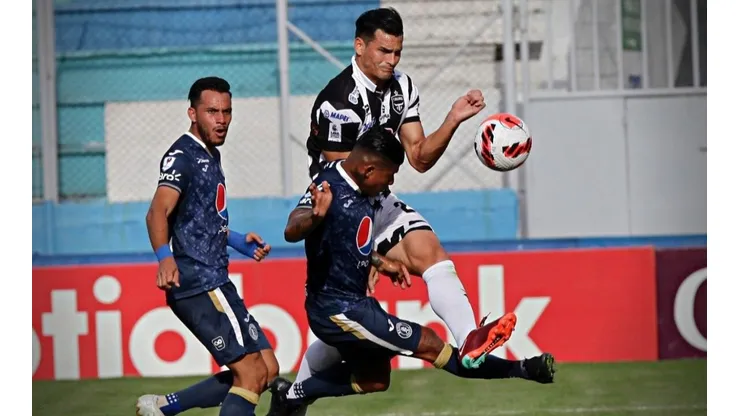 Motagua y Tauro empatan sin goles en Tegucigalpa