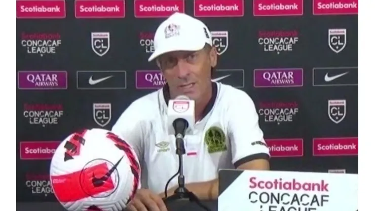 Pedro Troglio se desculpa con Diriangén