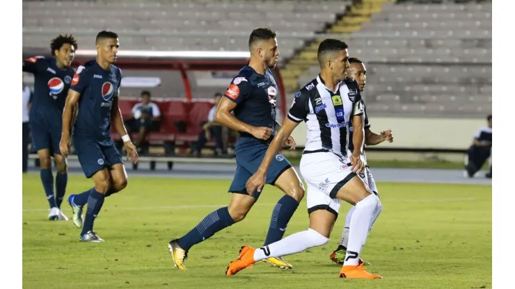 ¿Cuál es el historial de enfrentamientos entre Motagua FC y Tauro FC?