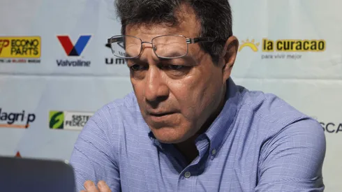 El Salvador: Hugo Pérez reveló sorpresiva convocatoria preliminar para enfrentar a Perú.