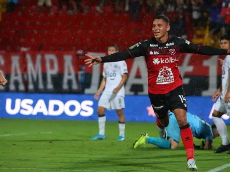 Alajuelense ganó con poco pero es suficiente para seguir en la pelea