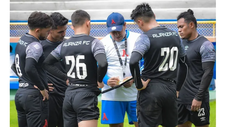 El técnico de Alianza espera recuperar a su portero para la Liga Concacaf