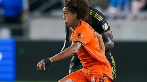 Carrasquilla da una asistencia en el triunfo de Dynamo