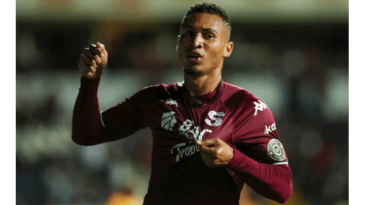 Jossimar Pemberton recuerda al Saprissa con cariño: "Es mi equipo".