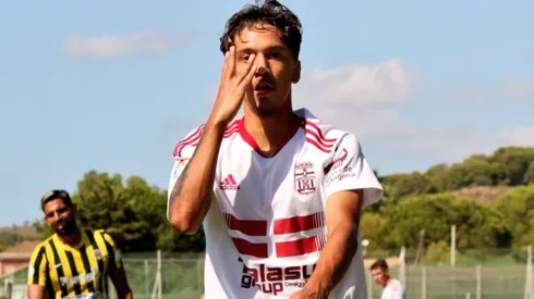 Enrico Dueñas marca su primer gol en España