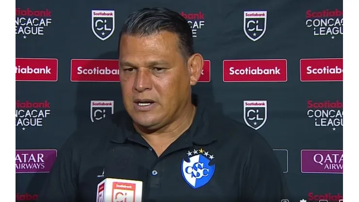 Géiner Segura, DT de Cartaginés no ocultó su desánimo por el resultado al que tildó de fracaso (Concacaf)