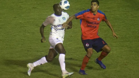 Comunicaciones y Municipal empatan en el Clásico de Guatemala