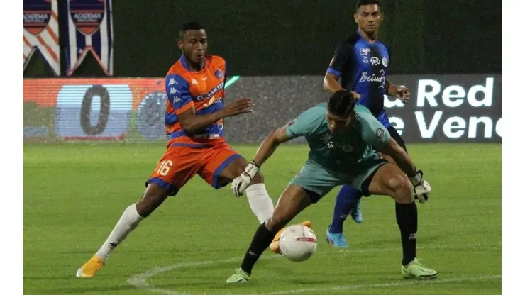 Alfredo Stephens vuelve a marcar en Venezuela