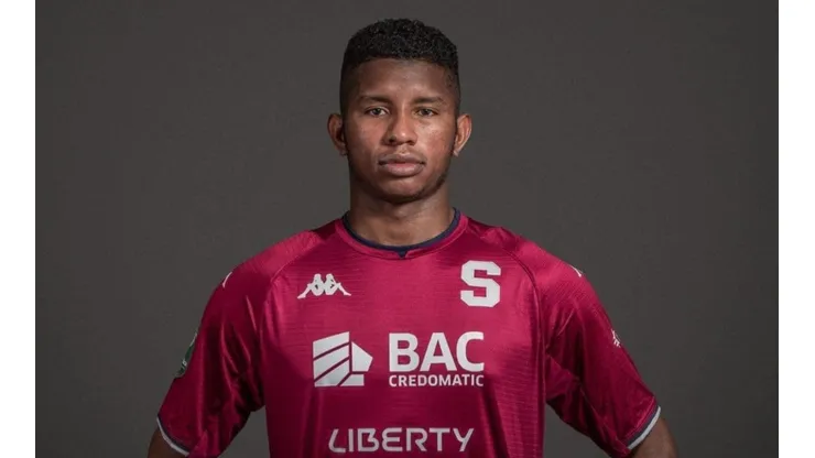 Fidel Escobar no será de la partida del cuerpo técnico morado pues debe atender asuntos personales (Saprissa)