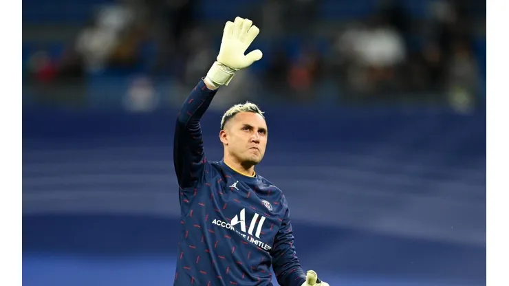 Medio italiano coloca a Keylor Navas en el once del Napoli