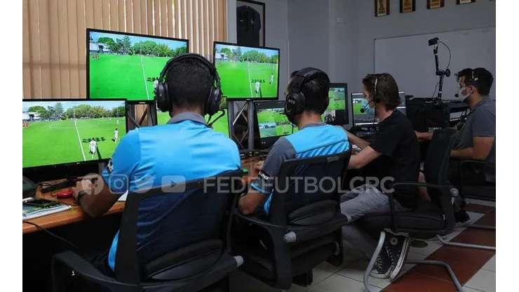La millonaria inversión que costaría implementar el VAR en el fútbol de Costa Rica.