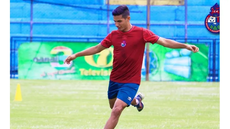 Chucho López desplegó una lista de jugadores chapines que podrían jugar en México