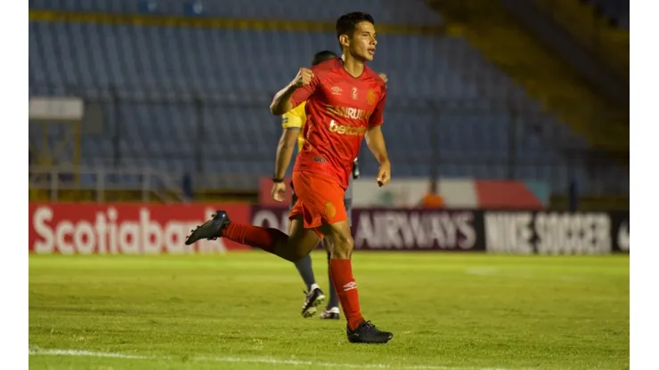 Antonio López molesto con los aficionados de Municipal