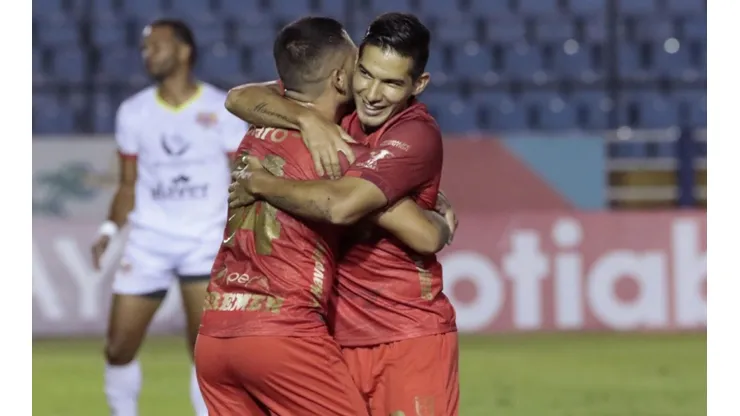 Municipal clasifica a octavos de final al eliminar a un débil Vega Real [VIDEO]