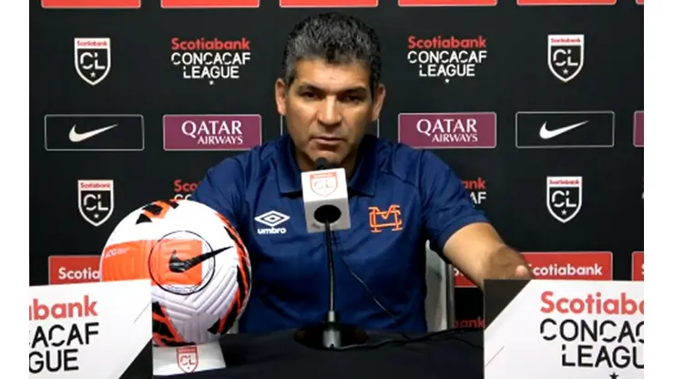 Entrenador de Municipal habla del juego ante Olimpia