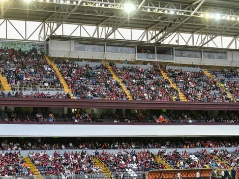 Afición morada le tiró con todo a Jeaustin Campos tras resultado ante Puntarenas FC