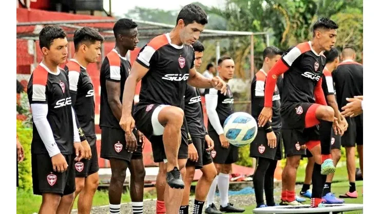Malacateco no pudo hacer el reconocimiento de cancha en Panamá