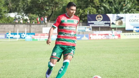 El lateral derecho que busca contratar Alajuelense.