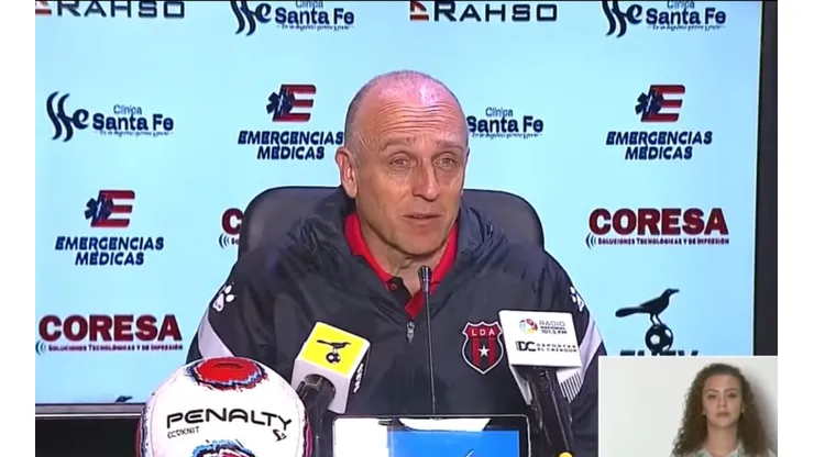 El técnico alajuelense, Fabíán Coito perdió estrepitosamente su primer juego como DT en Costa Rica (FUTV)