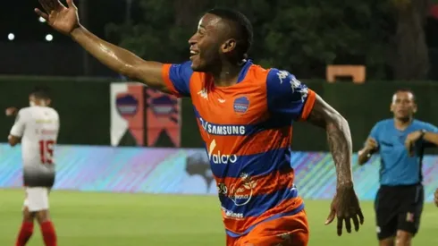 Alfredo Stephens suma un nuevo gol en Venezuela