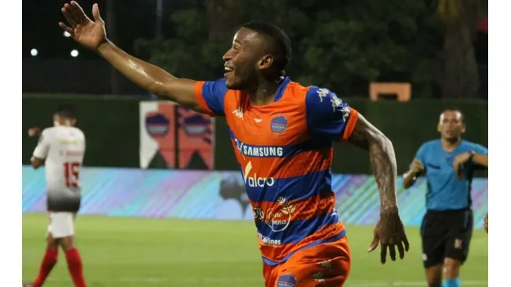 Alfredo Stephens suma un nuevo gol en Venezuela