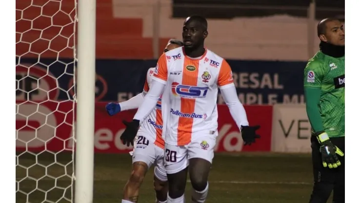 Cecilio Waterman vuelve a marcar con Cobresal