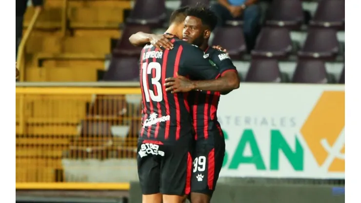 Freddy Góndola erró y se repuso en el triunfo de Alajuelense